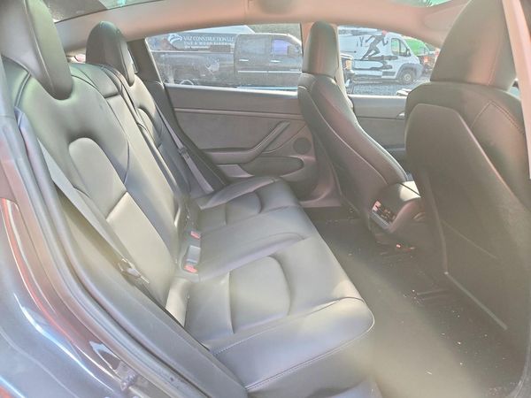 2023 TESLA 3