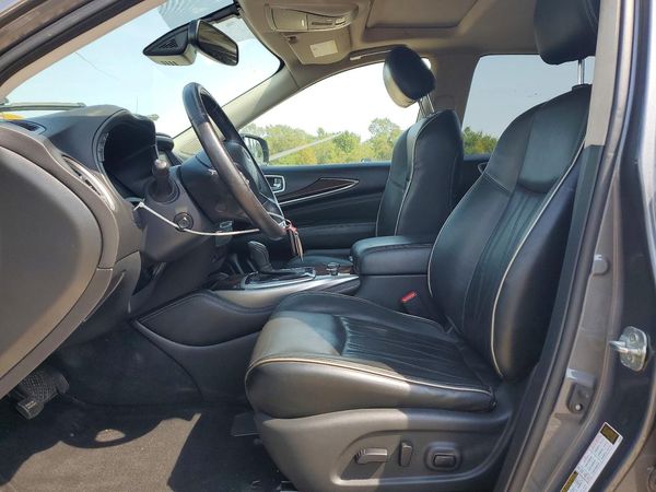 2019 INFINITI QX60 — DENT