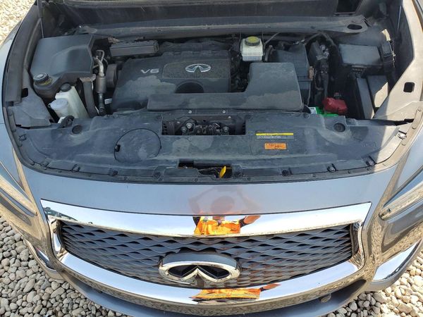 2019 INFINITI QX60 — Engine bay