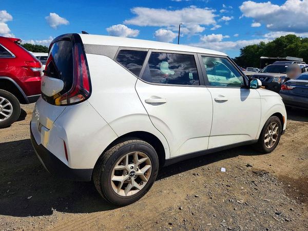 2025 KIA SOUL LX, S