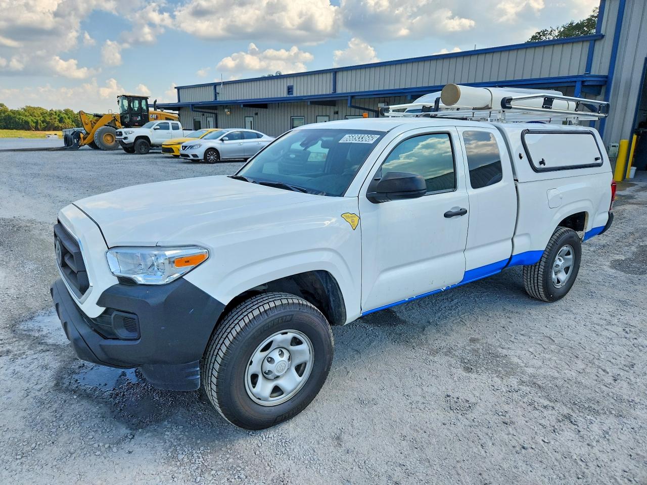 2023 TOYOTA TACOMA SR5 — Front 3/4