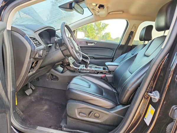 2022 FORD EDGE Titanium — DENT