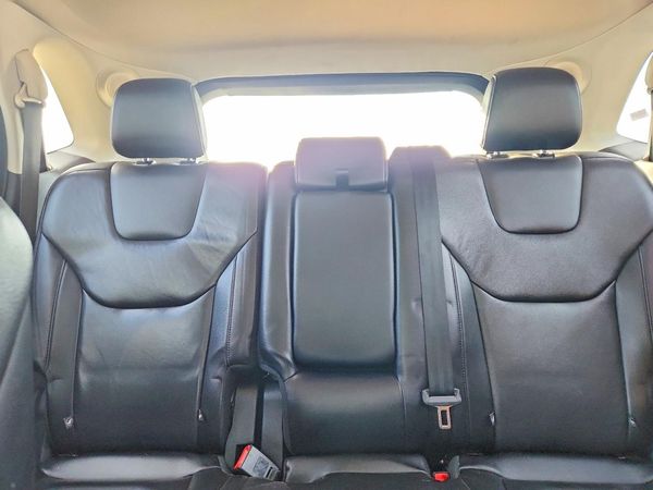 2022 FORD EDGE Titanium — SUVN