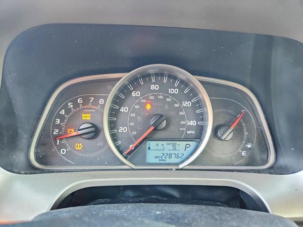 2013 TOYOTA RAV4 Sports
