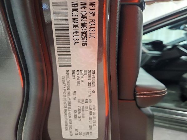 2024 JEEP GRAND CHEROKEE