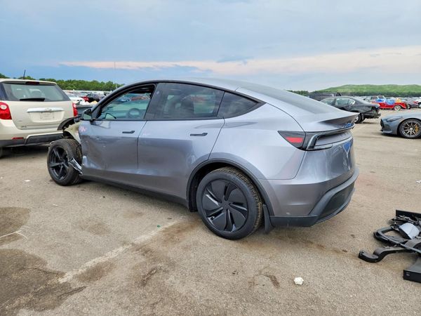 2026 TESLA MODEL Y
