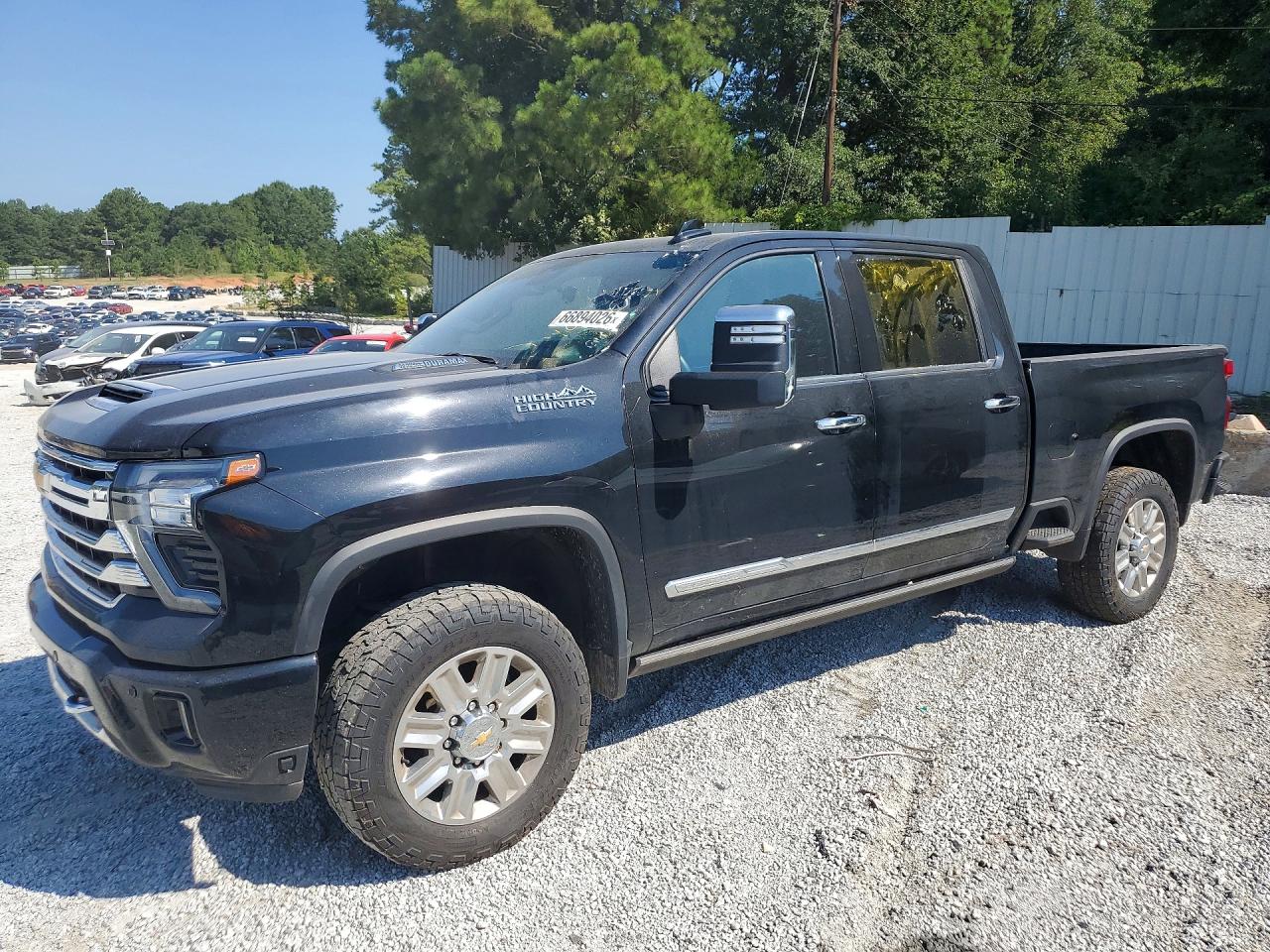 2024 CHEVROLET SILVERADO High Country — Front 3/4