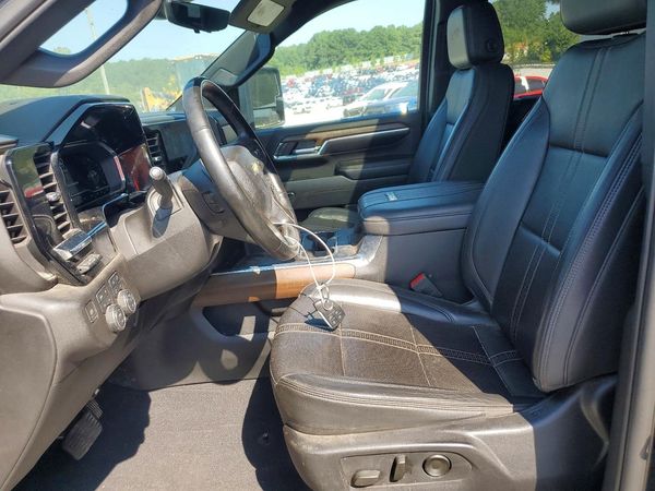 2024 CHEVROLET SILVERADO High Country — DENT