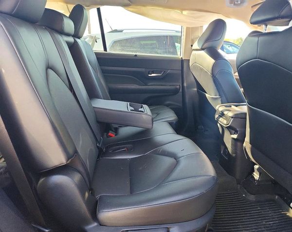 2024 TOYOTA GRAND HIGHLANDER