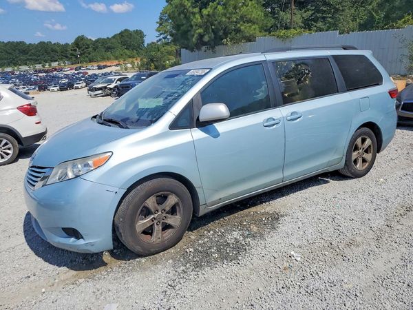 2015 TOYOTA SIENNA