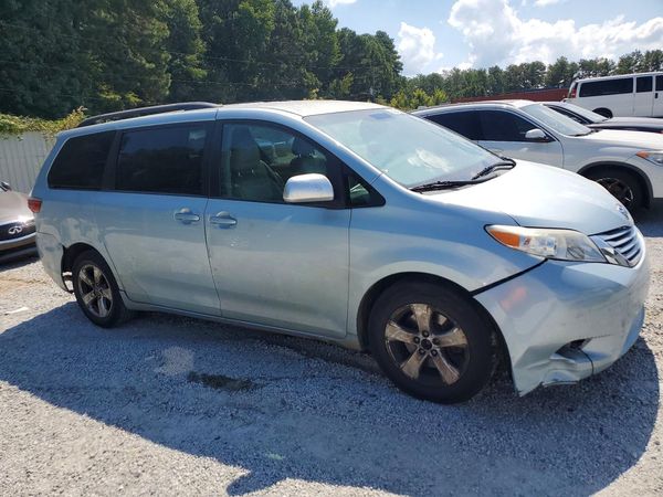 2015 TOYOTA SIENNA
