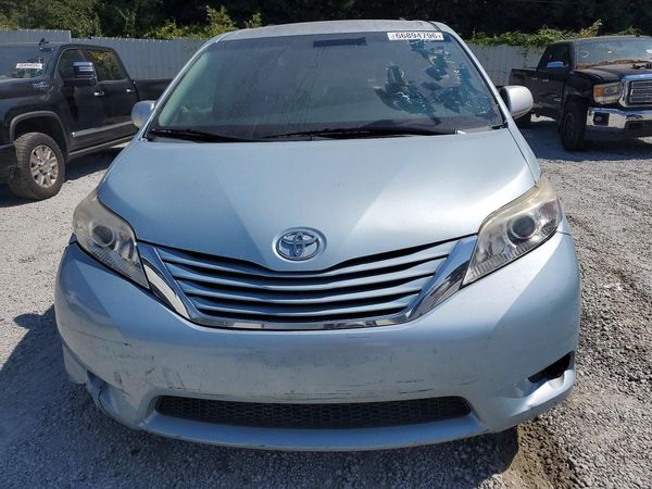 2015 TOYOTA SIENNA