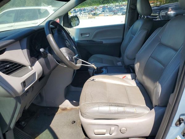 2015 TOYOTA SIENNA