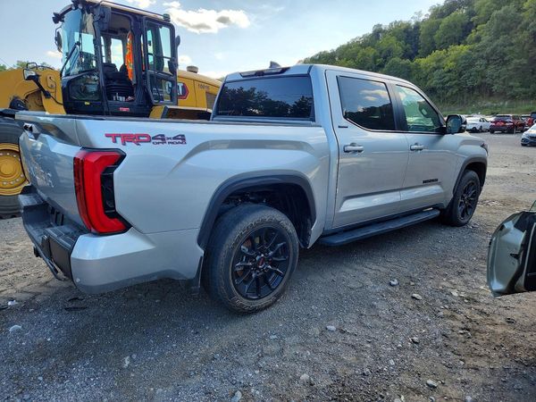 2025 TOYOTA TUNDRA