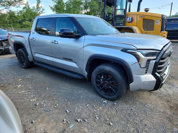 2025 TOYOTA TUNDRA