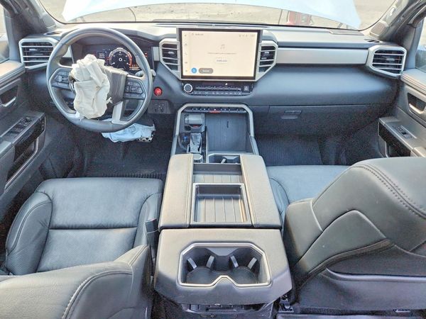 2025 TOYOTA TUNDRA