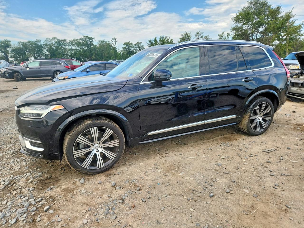 2022 VOLVO XC90