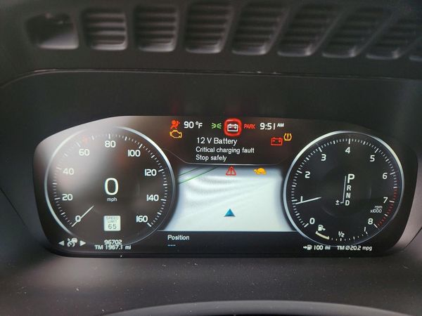 2022 VOLVO XC90