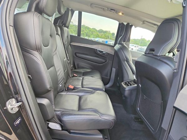 2022 VOLVO XC90