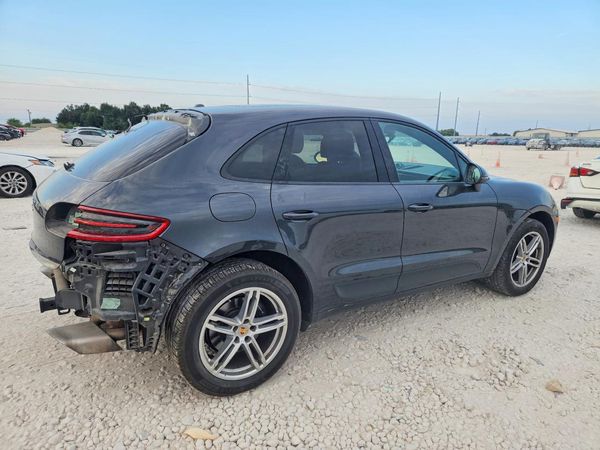 2017 PORSCHE MACAN