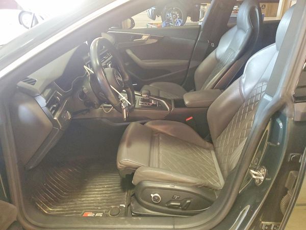 2018 AUDI S5
