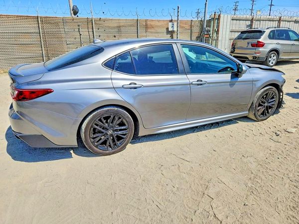 2025 TOYOTA CAMRY