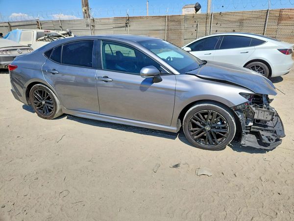 2025 TOYOTA CAMRY