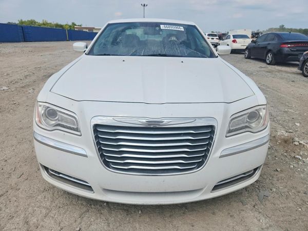 2013 CHRYSLER 300