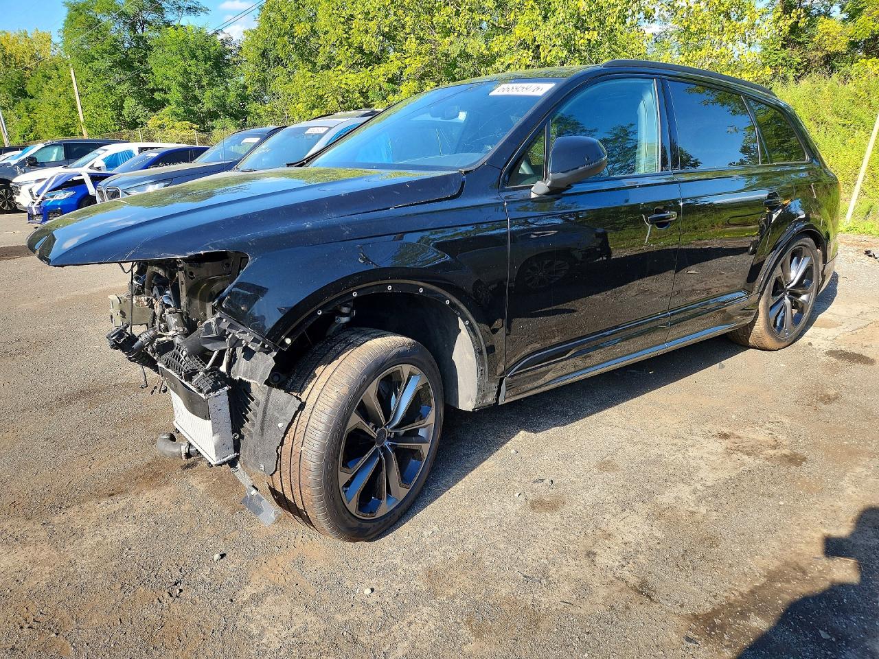 2026 AUDI Q7 — Front 3/4