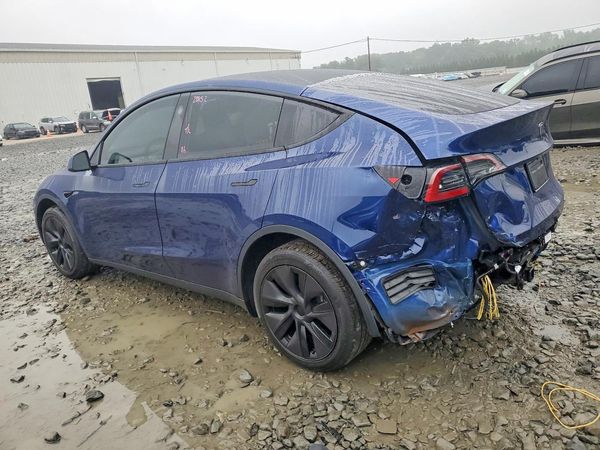 2025 TESLA MODEL Y