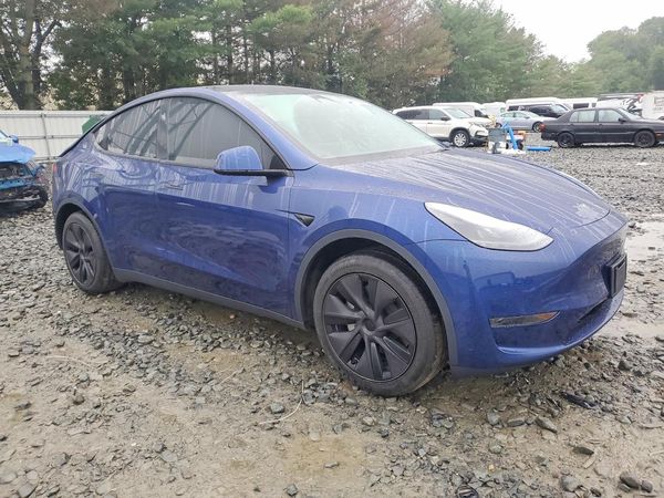 2025 TESLA MODEL Y