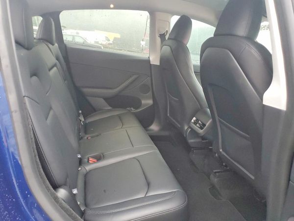 2025 TESLA MODEL Y