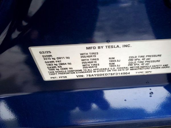 2025 TESLA MODEL Y
