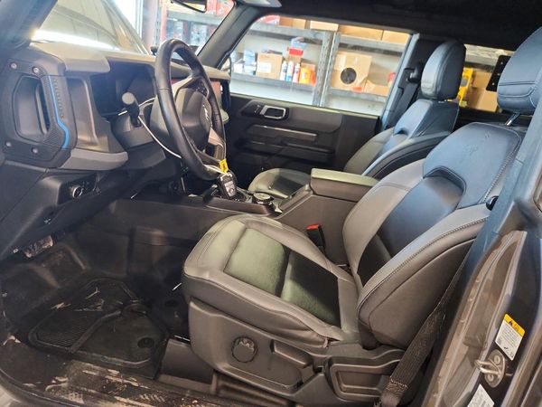 2024 FORD BRONCO Black Diamond