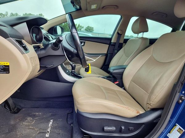 2014 HYUNDAI ELANTRA GLS (Middle)
