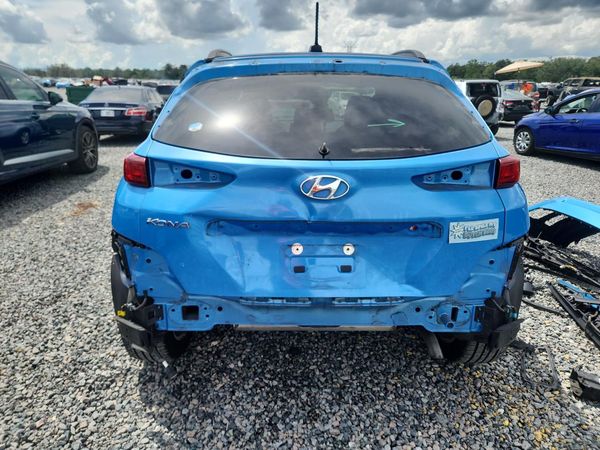 2018 HYUNDAI KONA SEL with Tech Pkg