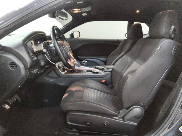 2019 DODGE CHALLENGER SXT