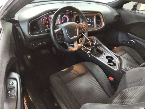 2019 DODGE CHALLENGER SXT