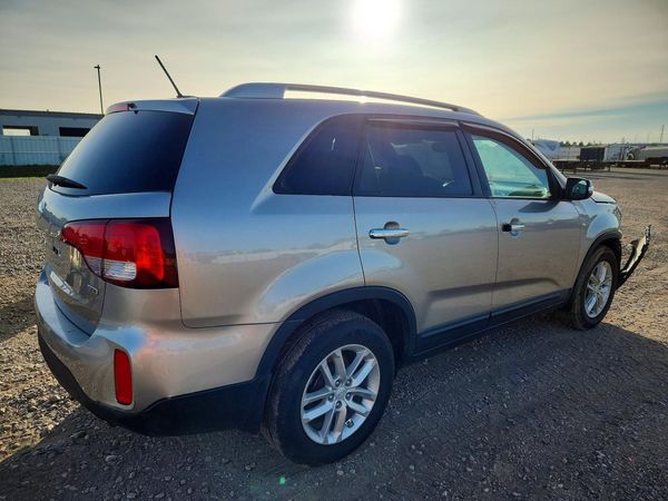 2015 KIA SORENTO GL