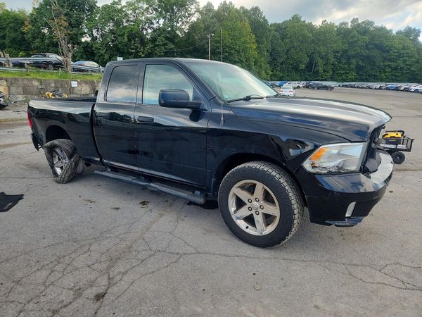 2014 RAM 1500 ST