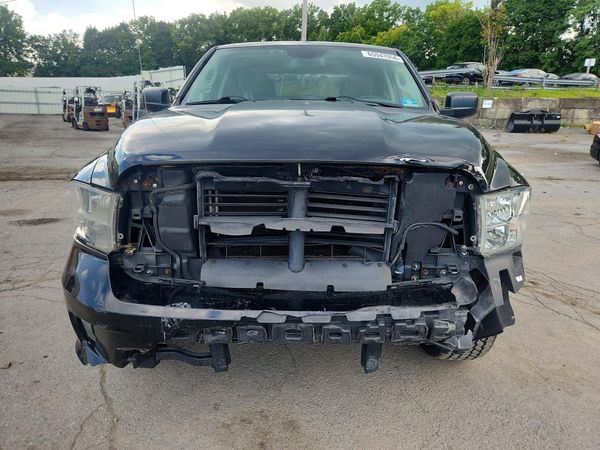 2014 RAM 1500 ST