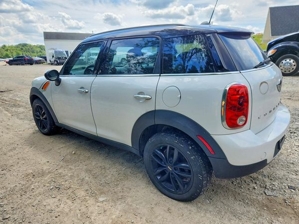 2016 MINI COOPER