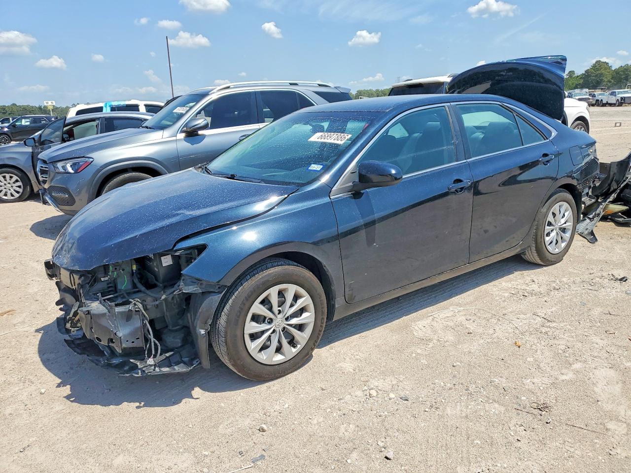 2016 TOYOTA CAMRY