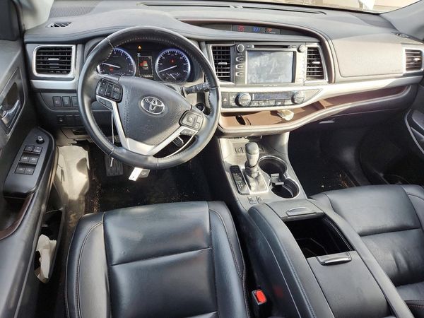 2019 TOYOTA HIGHLANDER SE/XLE — CKPT