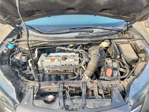 2012 HONDA CRV LX — Engine bay