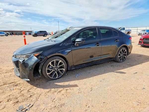 2021 TOYOTA COROLLA — Front 3/4