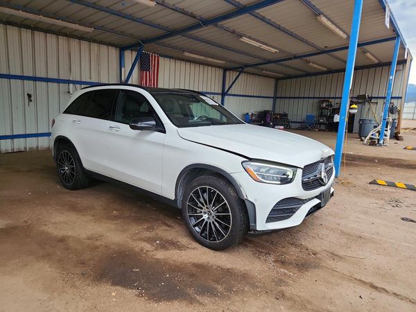 2022 MERCEDES-BENZ GLC