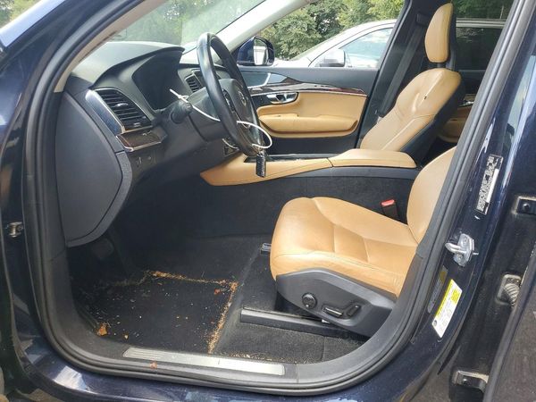2016 VOLVO XC90 SV42 Momentum
