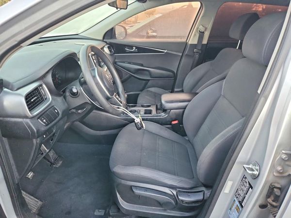2019 KIA SORENTO L, LX, S