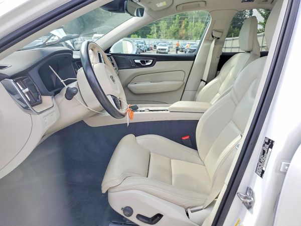 2021 VOLVO XC60 Inscription